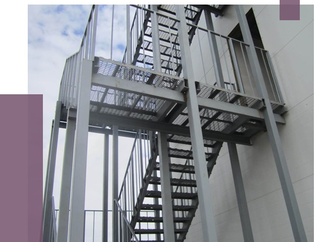 Монтаж пожарных лестниц в Лесне от 7900 руб.