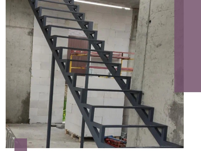 Демонтаж металлических лестниц в Лесне быстро и безопасно