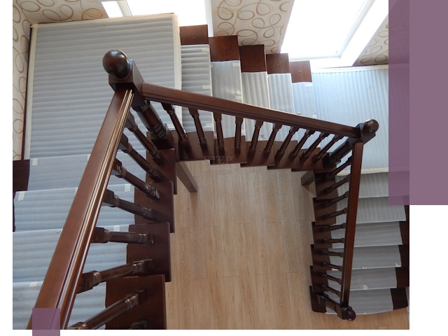 П-образные лестницы под ключ в Лесне — изготовление и монтаж