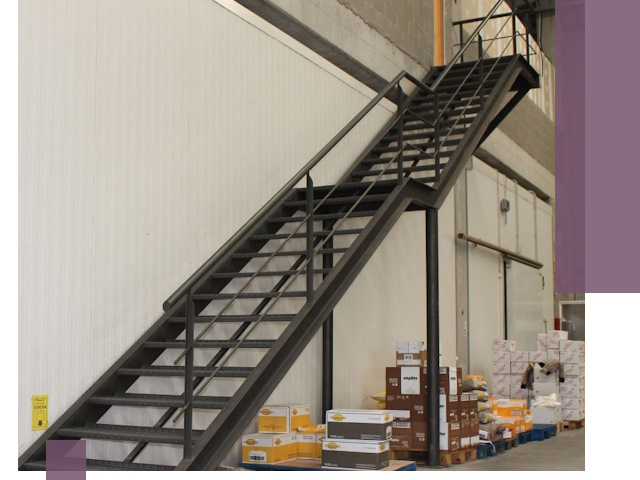Лестницы для производства в Лесне — изготовление и монтаж