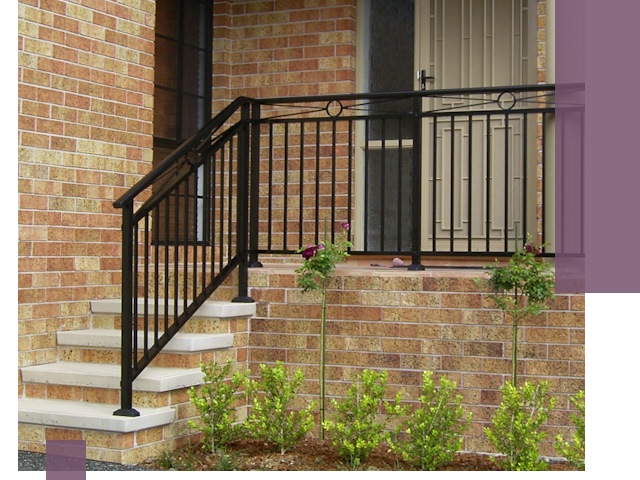Уличные перила из металла под ключ в Лесне
