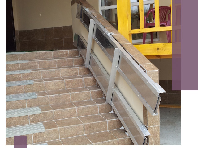 Откидные пандусы под ключ в Лесне — монтаж и демонтаж