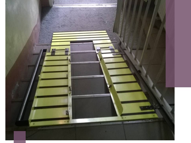 Профессиональный монтаж пандуса в подъезд в Лесне