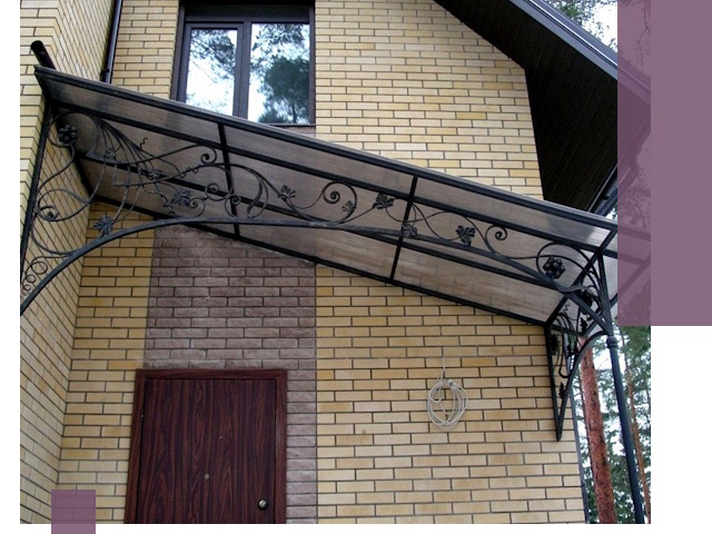 Односкатные козырьки из металла под ключ в Лесне