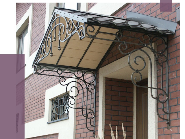 Двускатные козырьки в Лесне под ключ от 12994 руб.