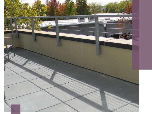 Металлические парапеты под ключ в Лесне: монтаж и изготовление